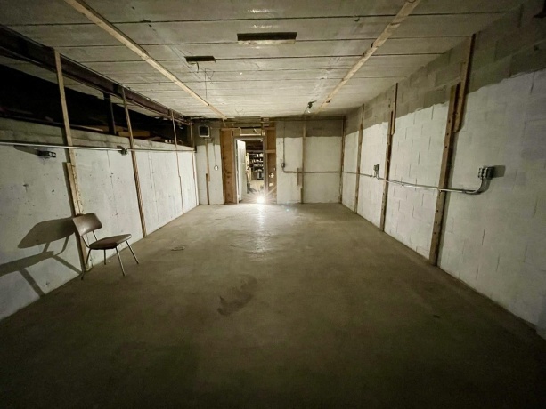 218 4, ROCKFORD, Illinois 61107, ,5+ Units,For Sale,4,202602122