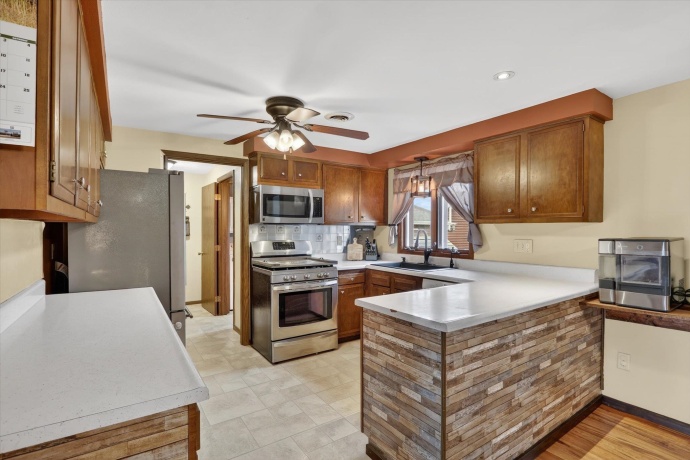 340 Shaffer, DAKOTA, Illinois 61018, 3 Bedrooms Bedrooms, ,1 BathroomBathrooms,House,For Sale,Shaffer,202602125