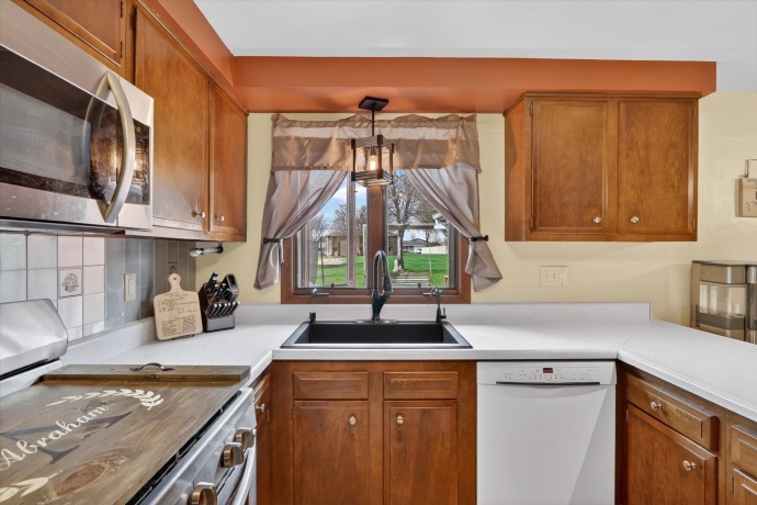 340 Shaffer, DAKOTA, Illinois 61018, 3 Bedrooms Bedrooms, ,1 BathroomBathrooms,House,For Sale,Shaffer,202602125