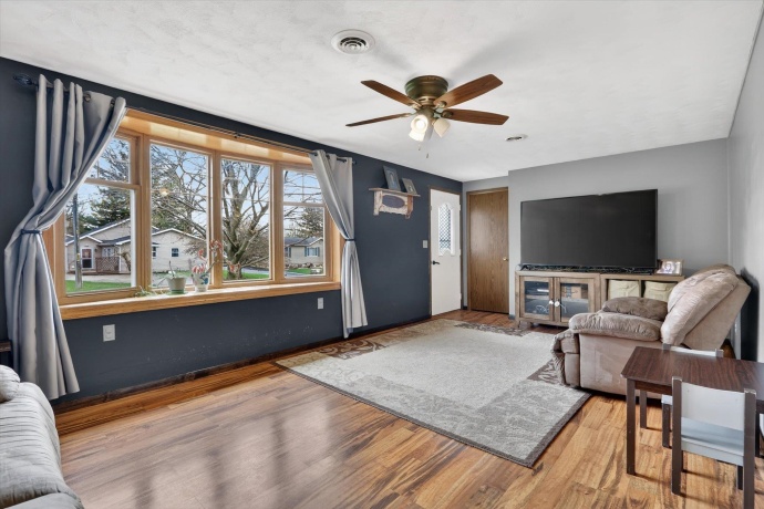 340 Shaffer, DAKOTA, Illinois 61018, 3 Bedrooms Bedrooms, ,1 BathroomBathrooms,House,For Sale,Shaffer,202602125