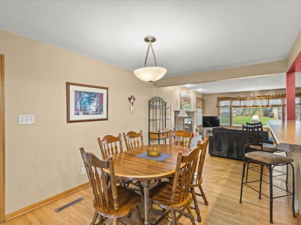 1012 Chelsea, ROCKFORD, Illinois 61107, 3 Bedrooms Bedrooms, ,2 BathroomsBathrooms,House,For Sale,Chelsea,202602129