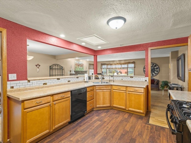 1012 Chelsea, ROCKFORD, Illinois 61107, 3 Bedrooms Bedrooms, ,2 BathroomsBathrooms,House,For Sale,Chelsea,202602129