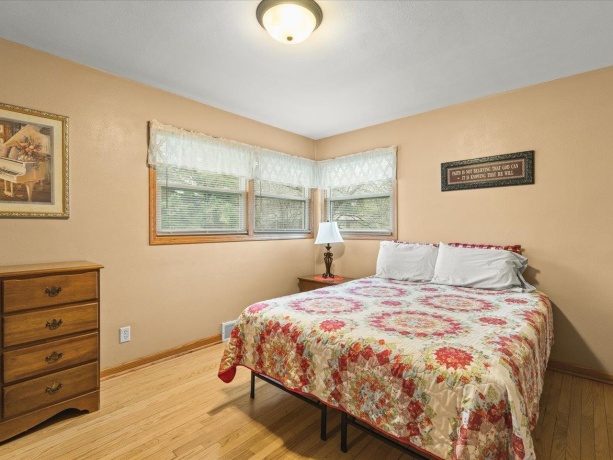 1012 Chelsea, ROCKFORD, Illinois 61107, 3 Bedrooms Bedrooms, ,2 BathroomsBathrooms,House,For Sale,Chelsea,202602129