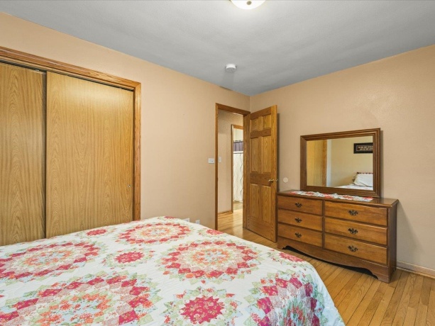 1012 Chelsea, ROCKFORD, Illinois 61107, 3 Bedrooms Bedrooms, ,2 BathroomsBathrooms,House,For Sale,Chelsea,202602129