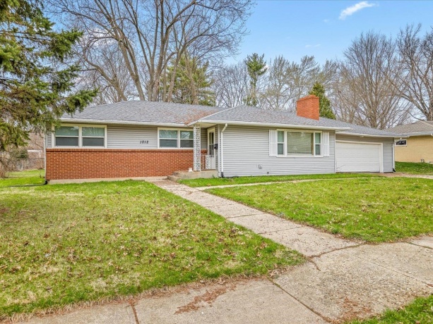 1012 Chelsea, ROCKFORD, Illinois 61107, 3 Bedrooms Bedrooms, ,2 BathroomsBathrooms,House,For Sale,Chelsea,202602129