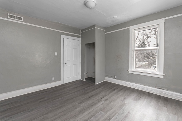 1235 Court, ROCKFORD, Illinois 61102, ,3 - 4 Units,For Sale,Court,202601690