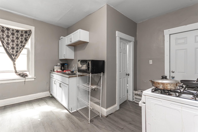 1235 Court, ROCKFORD, Illinois 61102, ,3 - 4 Units,For Sale,Court,202601690