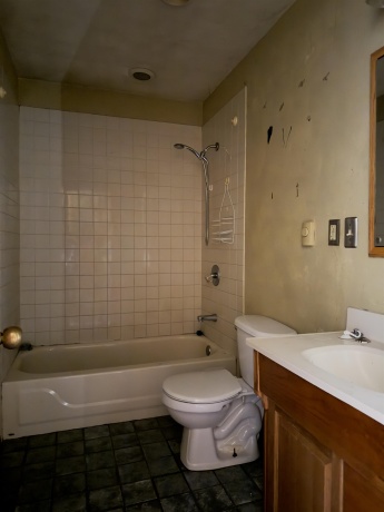 1722-1724 LYRAN, ROCKFORD, Illinois 61109, ,2 Units,For Sale,LYRAN,202602127