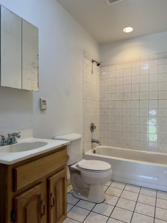 1722-1724 LYRAN, ROCKFORD, Illinois 61109, ,2 Units,For Sale,LYRAN,202602127