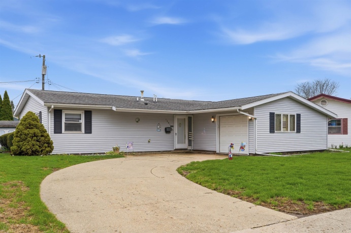 1201 Long, STERLING, Illinois 61081, 3 Bedrooms Bedrooms, ,1 BathroomBathrooms,House,For Sale,Long,202602139