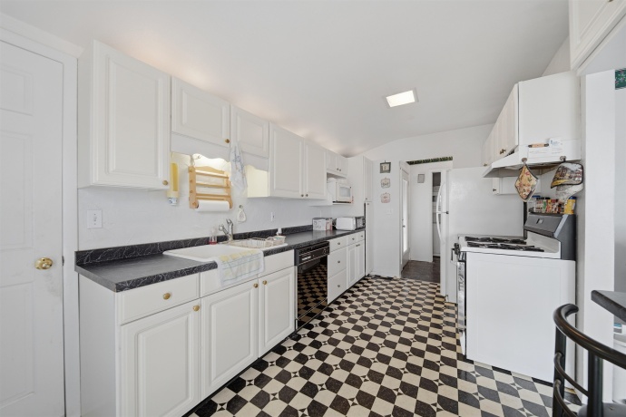 1201 Long, STERLING, Illinois 61081, 3 Bedrooms Bedrooms, ,1 BathroomBathrooms,House,For Sale,Long,202602139