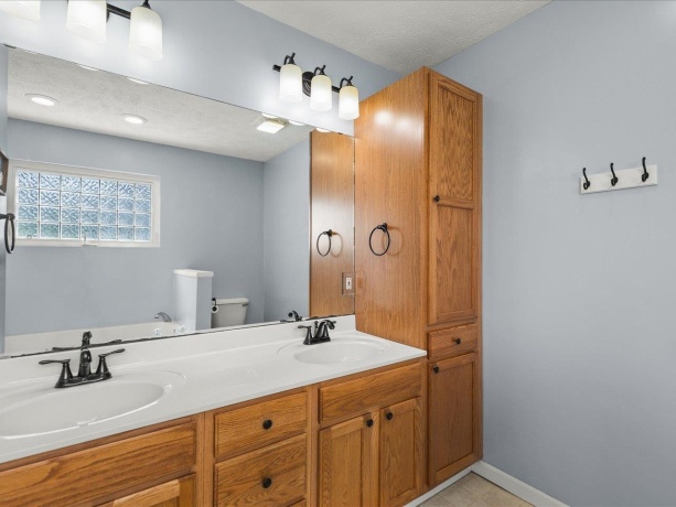 1774 Gainsboro, LAKE SUMMERSET, Illinois 61019, 4 Bedrooms Bedrooms, ,3 BathroomsBathrooms,House,For Sale,Gainsboro,202602140