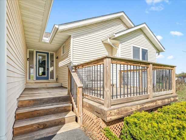 1774 Gainsboro, LAKE SUMMERSET, Illinois 61019, 4 Bedrooms Bedrooms, ,3 BathroomsBathrooms,House,For Sale,Gainsboro,202602140