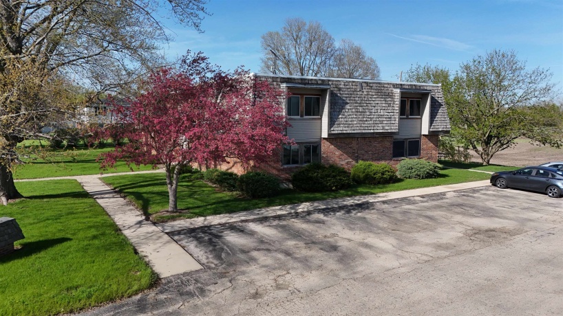 113 NEWMAN, DURAND, Illinois 61024, ,5+ Units,For Sale,NEWMAN,202602141