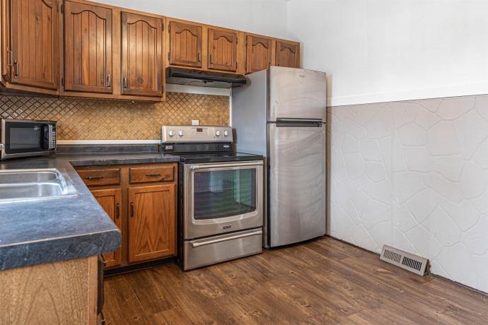 1615 15th, ROCKFORD, Illinois 61104, 3 Bedrooms Bedrooms, ,1 BathroomBathrooms,House,For Sale,15th,202601683