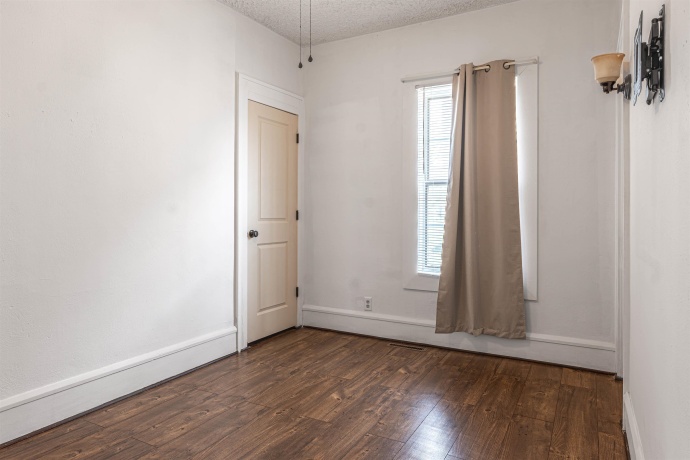 1615 15th, ROCKFORD, Illinois 61104, 3 Bedrooms Bedrooms, ,1 BathroomBathrooms,House,For Sale,15th,202601683