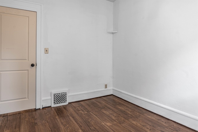 1615 15th, ROCKFORD, Illinois 61104, 3 Bedrooms Bedrooms, ,1 BathroomBathrooms,House,For Sale,15th,202601683