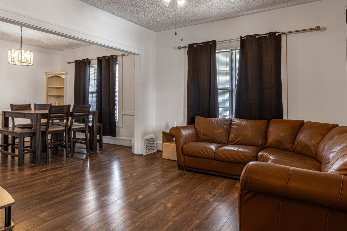 1615 15th, ROCKFORD, Illinois 61104, 3 Bedrooms Bedrooms, ,1 BathroomBathrooms,House,For Sale,15th,202601683