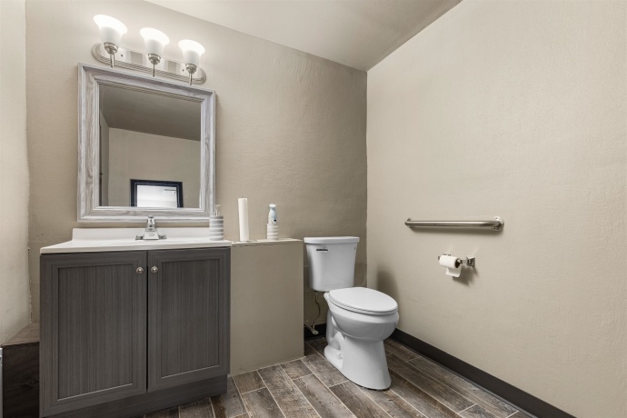 702 Cambridge, ROCKFORD, Illinois 61102, ,House,For Sale,Cambridge,202602144