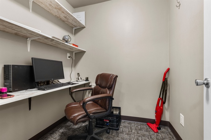 702 Cambridge, ROCKFORD, Illinois 61102, ,House,For Sale,Cambridge,202602144