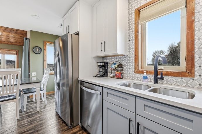 6 Bob-O-Link, GALENA, Illinois 61036, 3 Bedrooms Bedrooms, ,2 BathroomsBathrooms,House,For Sale,Bob-O-Link,202602145