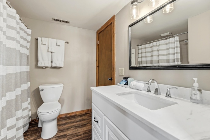 6 Bob-O-Link, GALENA, Illinois 61036, 3 Bedrooms Bedrooms, ,2 BathroomsBathrooms,House,For Sale,Bob-O-Link,202602145