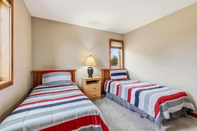 6 Bob-O-Link, GALENA, Illinois 61036, 3 Bedrooms Bedrooms, ,2 BathroomsBathrooms,House,For Sale,Bob-O-Link,202602145