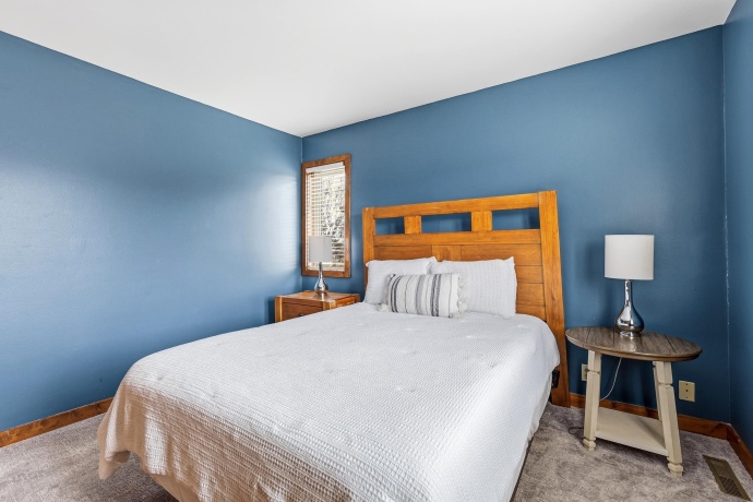 6 Bob-O-Link, GALENA, Illinois 61036, 3 Bedrooms Bedrooms, ,2 BathroomsBathrooms,House,For Sale,Bob-O-Link,202602145