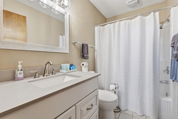 6 Bob-O-Link, GALENA, Illinois 61036, 3 Bedrooms Bedrooms, ,2 BathroomsBathrooms,House,For Sale,Bob-O-Link,202602145