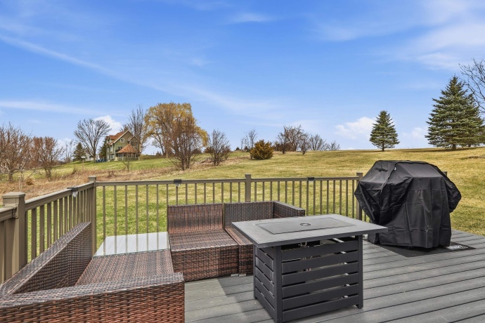 6 Bob-O-Link, GALENA, Illinois 61036, 3 Bedrooms Bedrooms, ,2 BathroomsBathrooms,House,For Sale,Bob-O-Link,202602145