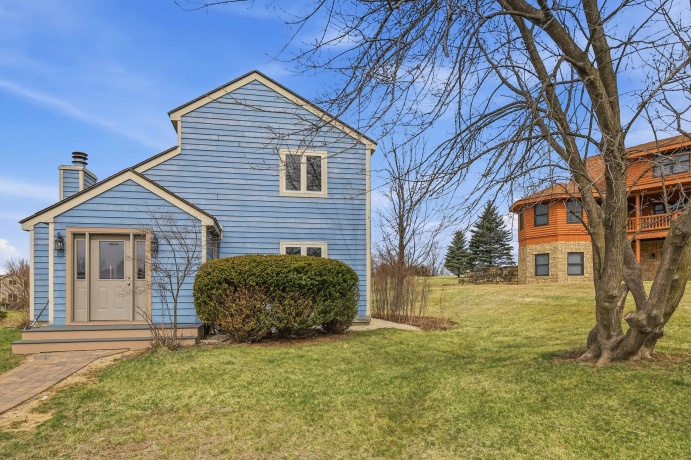 6 Bob-O-Link, GALENA, Illinois 61036, 3 Bedrooms Bedrooms, ,2 BathroomsBathrooms,House,For Sale,Bob-O-Link,202602145