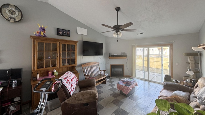 15541 Finley, SOUTH BELOIT, Illinois 61080, 2 Bedrooms Bedrooms, ,2 BathroomsBathrooms,Condominium,For Sale,Finley,202601066