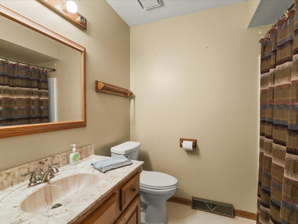 2615 Sioux, ROCKFORD, Illinois 61109, 3 Bedrooms Bedrooms, ,2 BathroomsBathrooms,House,For Sale,Sioux,202602148