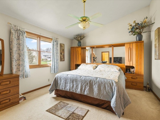 2615 Sioux, ROCKFORD, Illinois 61109, 3 Bedrooms Bedrooms, ,2 BathroomsBathrooms,House,For Sale,Sioux,202602148