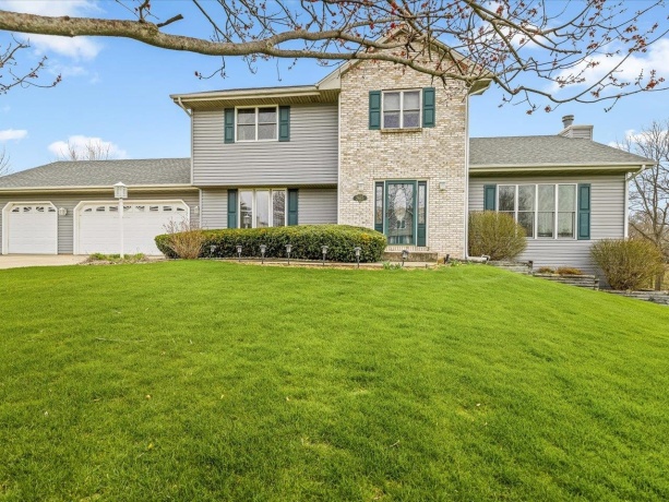 2615 Sioux, ROCKFORD, Illinois 61109, 3 Bedrooms Bedrooms, ,2 BathroomsBathrooms,House,For Sale,Sioux,202602148