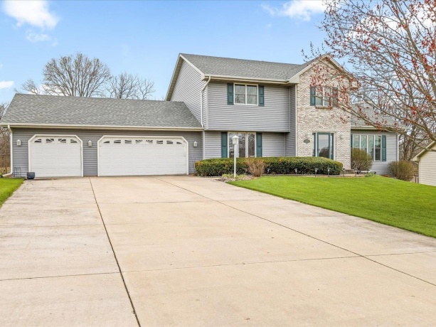 2615 Sioux, ROCKFORD, Illinois 61109, 3 Bedrooms Bedrooms, ,2 BathroomsBathrooms,House,For Sale,Sioux,202602148