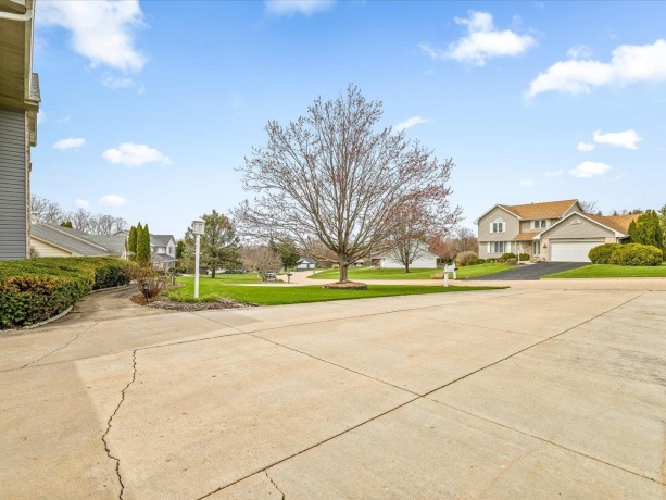 2615 Sioux, ROCKFORD, Illinois 61109, 3 Bedrooms Bedrooms, ,2 BathroomsBathrooms,House,For Sale,Sioux,202602148