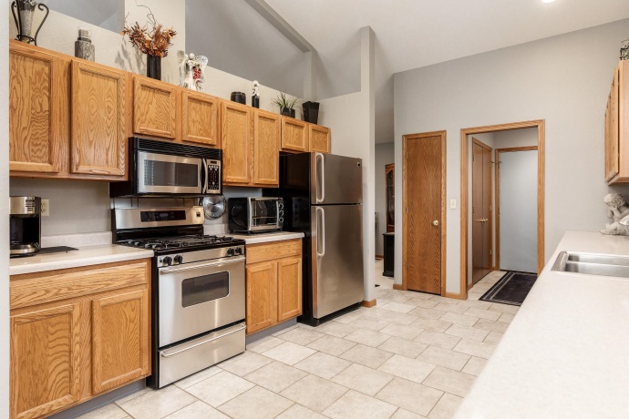 6465 Corinas, ROCKFORD, Illinois 61103, 3 Bedrooms Bedrooms, ,2 BathroomsBathrooms,House,For Sale,Corinas,202602150