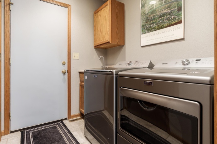 6465 Corinas, ROCKFORD, Illinois 61103, 3 Bedrooms Bedrooms, ,2 BathroomsBathrooms,House,For Sale,Corinas,202602150