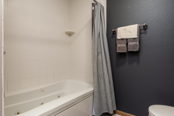 6465 Corinas, ROCKFORD, Illinois 61103, 3 Bedrooms Bedrooms, ,2 BathroomsBathrooms,House,For Sale,Corinas,202602150