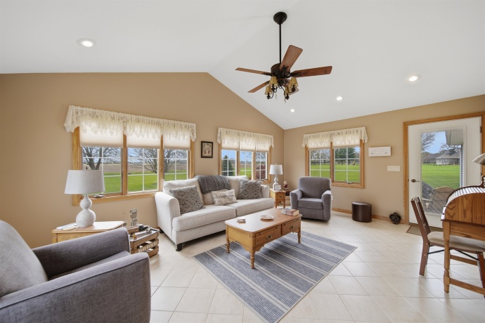 2608 Hill, ROCK FALLS, Illinois 61071, 4 Bedrooms Bedrooms, ,3 BathroomsBathrooms,House,For Sale,Hill,202602149