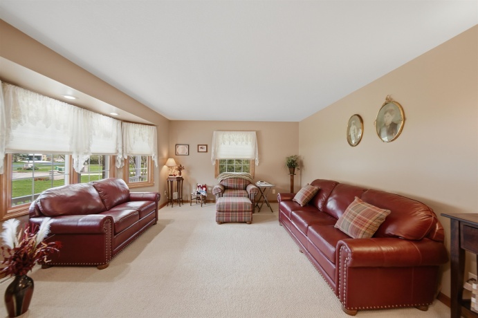 2608 Hill, ROCK FALLS, Illinois 61071, 4 Bedrooms Bedrooms, ,3 BathroomsBathrooms,House,For Sale,Hill,202602149