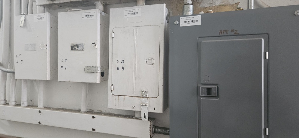 211 Stephenson, FREEPORT, Illinois 61032, ,5+ Units,For Sale,Stephenson,202602154