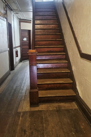 211 Stephenson, FREEPORT, Illinois 61032, ,5+ Units,For Sale,Stephenson,202602154