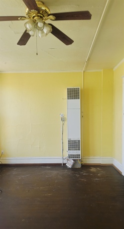 211 Stephenson, FREEPORT, Illinois 61032, ,5+ Units,For Sale,Stephenson,202602154