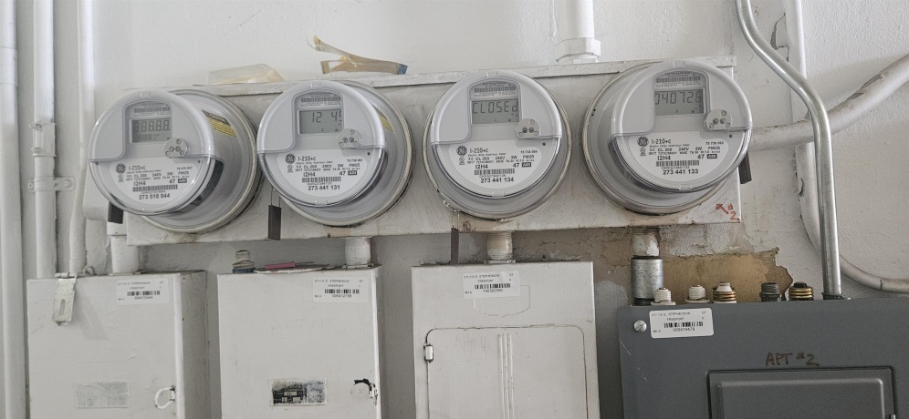 211 Stephenson, FREEPORT, Illinois 61032, ,5+ Units,For Sale,Stephenson,202602154