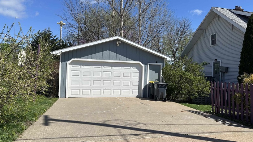 203 MONROE, HANOVER, Illinois 61041, 4 Bedrooms Bedrooms, ,2 BathroomsBathrooms,House,For Sale,MONROE,202602157