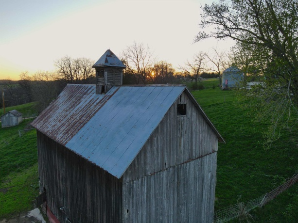 15700 Imbus Lane, EAST DUBUQUE, Illinois 61025, 2 Bedrooms Bedrooms, ,1 BathroomBathrooms,Farm,For Sale,Imbus Lane,202602159