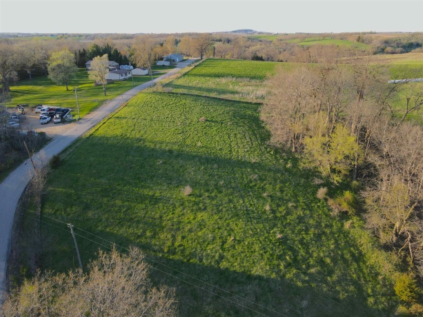 15700 Imbus Lane, EAST DUBUQUE, Illinois 61025, 2 Bedrooms Bedrooms, ,1 BathroomBathrooms,Farm,For Sale,Imbus Lane,202602159