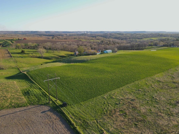 15700 Imbus Lane, EAST DUBUQUE, Illinois 61025, 2 Bedrooms Bedrooms, ,1 BathroomBathrooms,Farm,For Sale,Imbus Lane,202602159